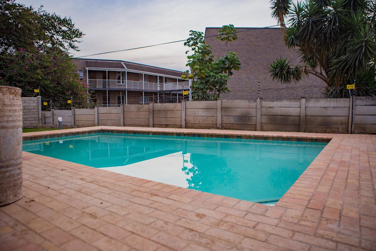 The Living Collective Apartments Pietermaritzburg Extérieur photo